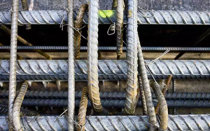 钢筋越多结构就越安全？