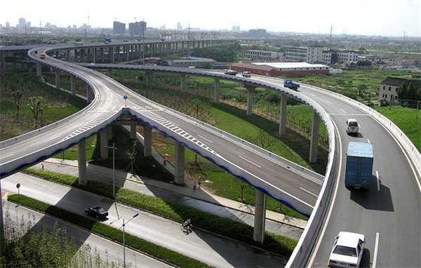 独柱墩桥梁如何加固？