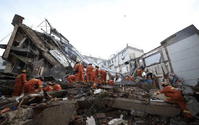 苏州一酒店坍塌，8人遇难！坍塌事件频发，建筑安全引人深思！
