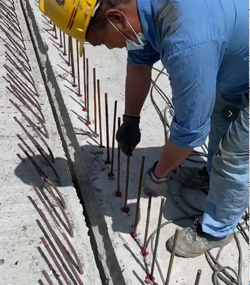 植筋胶注胶后，你知道为什么要将钢筋边转边植入！